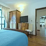 Dom wakacyjny Mediterrane Mit Privatpool, Grill, Tischtennis Und Unweit Des Radwegs Parenzana *