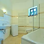 Mediterrane Mit Privatpool, Grill, Tischtennis Und Unweit Des Radwegs Parenzana * Vižinada