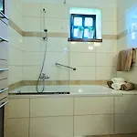 Mediterrane Mit Privatpool, Grill, Tischtennis Und Unweit Des Radwegs Parenzana Dom wakacyjny Vižinada