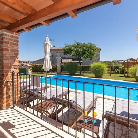 Vakantiehuis Mediterrane Mit Privatpool, Grill, Tischtennis Und Unweit Des Radwegs Parenzana *