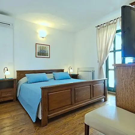 Mediterrane Mit Privatpool, Grill, Tischtennis Und Unweit Des Radwegs Parenzana Vakantiehuis Vižinada