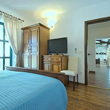 Vakantiehuis Mediterrane Mit Privatpool, Grill, Tischtennis Und Unweit Des Radwegs Parenzana *