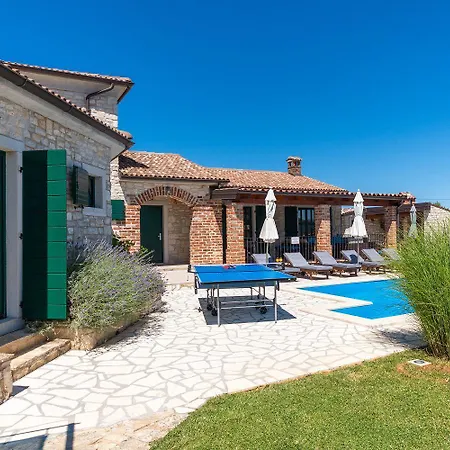 Vakantiehuis Mediterrane Mit Privatpool, Grill, Tischtennis Und Unweit Des Radwegs Parenzana