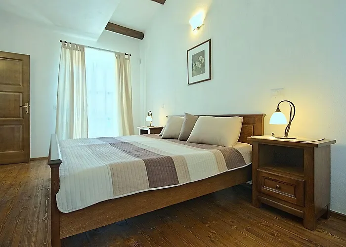 Mediterrane Mit Privatpool, Grill, Tischtennis Und Unweit Des Radwegs Parenzana * Vižinada