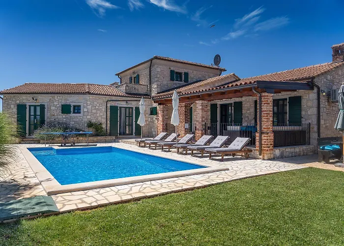 Prázdninový dům Mediterrane Mit Privatpool, Grill, Tischtennis Und Unweit Des Radwegs Parenzana *