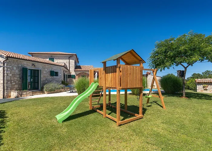 Prázdninový dům Mediterrane Mit Privatpool, Grill, Tischtennis Und Unweit Des Radwegs Parenzana *