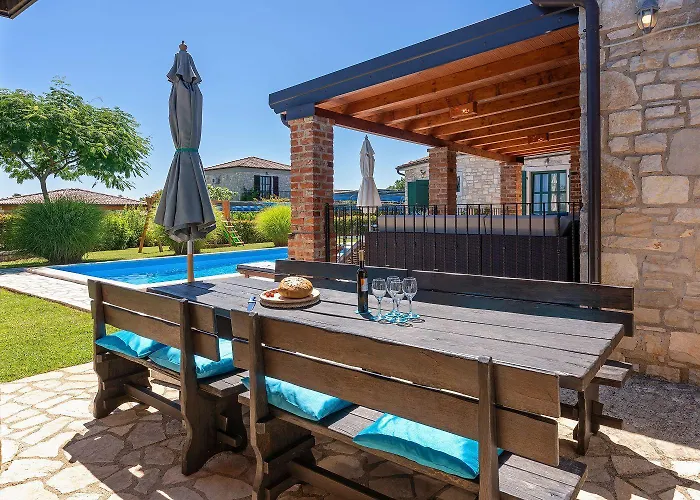 Prázdninový dům Mediterrane Mit Privatpool, Grill, Tischtennis Und Unweit Des Radwegs Parenzana Vižinada